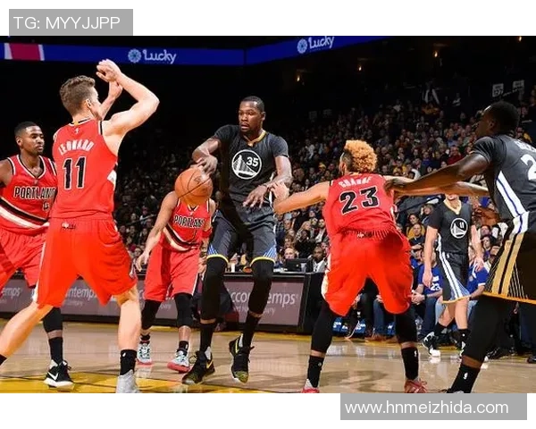 勇士与开拓者激战G2赛季季后赛精彩回顾与分析 勇士与开拓者激战G2赛季季后赛精彩回顾与分析